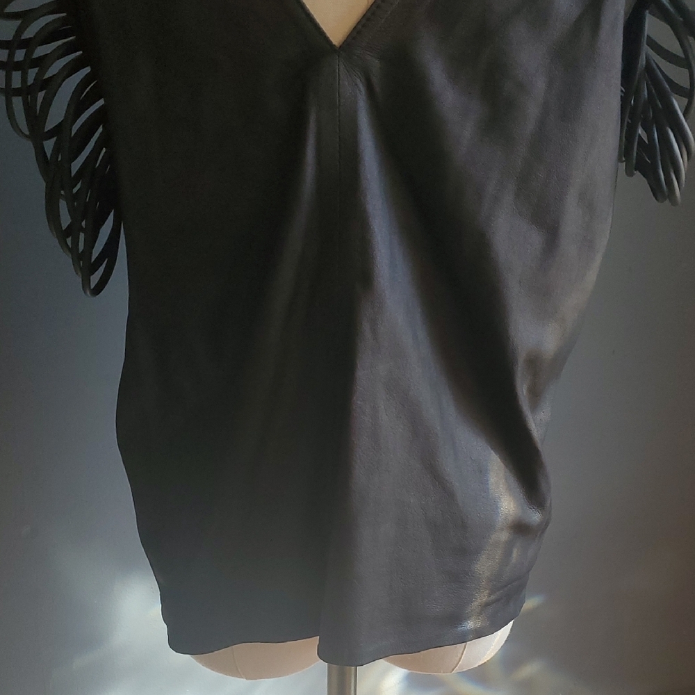 Vtg St. Tropez Black Strappy Fringe V-Neck Leather Top - Picture 6 of 15